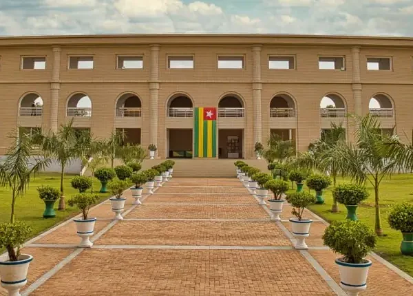 Cinquième République au Togo, Nouvelle Constitution