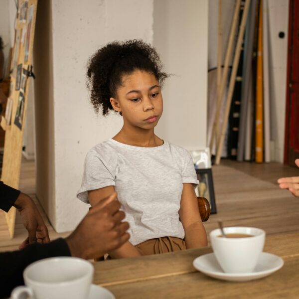 Famille togolaise face à un proche en prison sans jugement - détention préventive