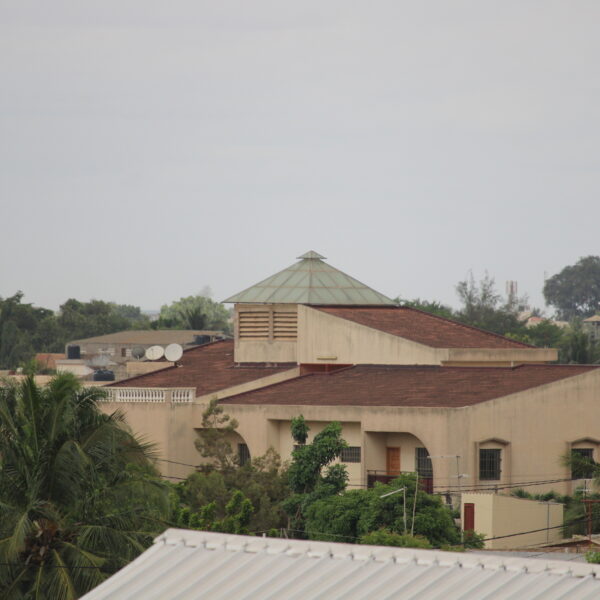 Guichet unique foncier OTR Togo : habitation à Lomé enregistrée au cadastre