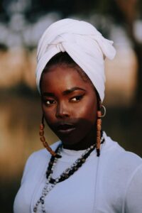 Divorce au Togo : femme africaine pensive face a une separation