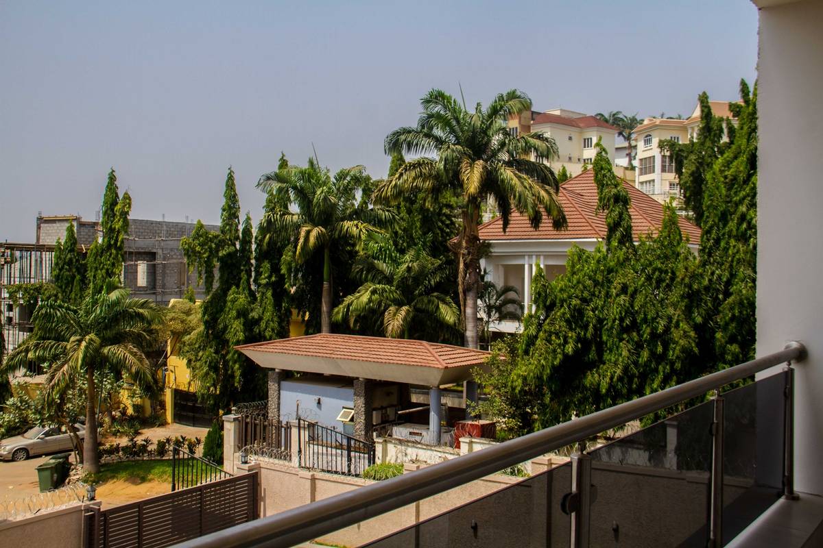 Loyer impaye Togo : quartier residentiel de villas louees