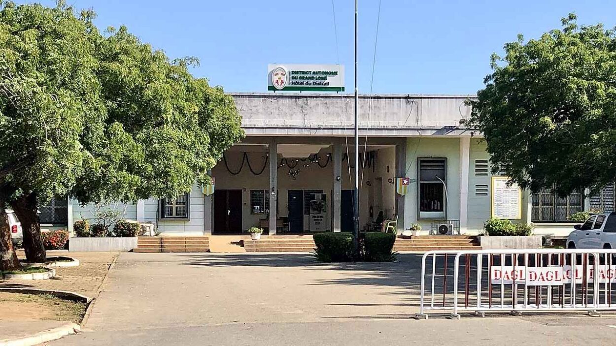 Acte de naissance au Togo : l'Hôtel du District autonome du Grand Lomé, dit Mairie centrale