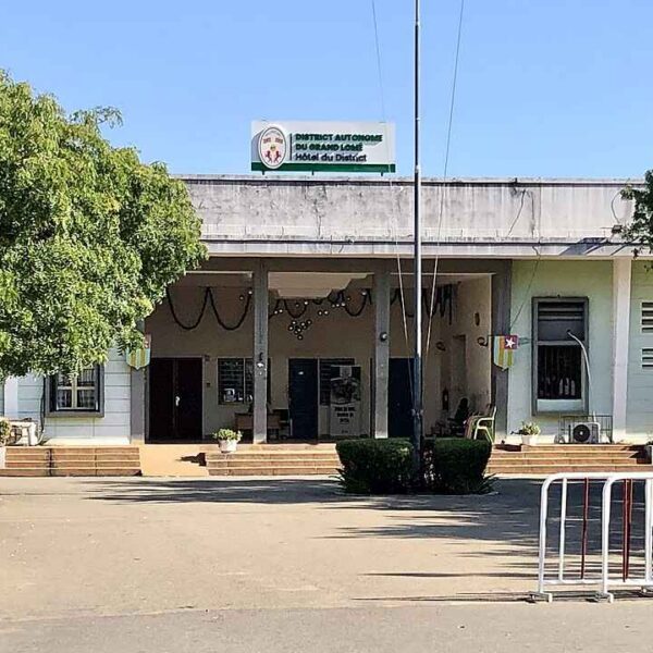 Acte de naissance au Togo : l'Hôtel du District autonome du Grand Lomé, dit Mairie centrale