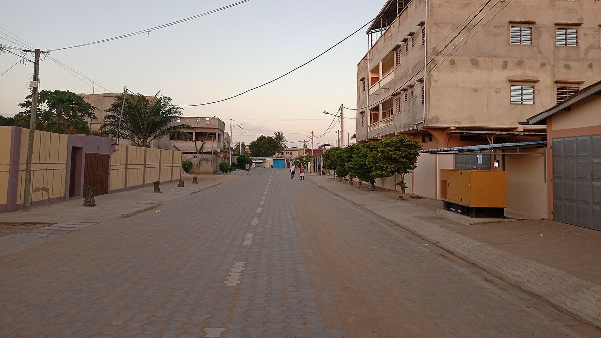 Valeur vénale terrain Togo : rue résidentielle du quartier Agbalépédogan à Lomé